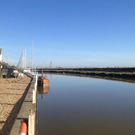 Stunning 1 Bedroom Apartment Over Looking River Rye Extérieur photo